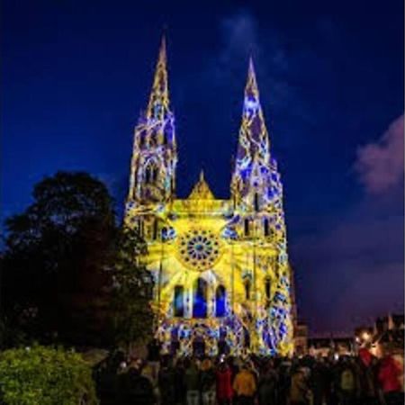 Coeur de Ville, Charmant 2 pieces, Parking/Wifi ! Chartres Extérieur photo