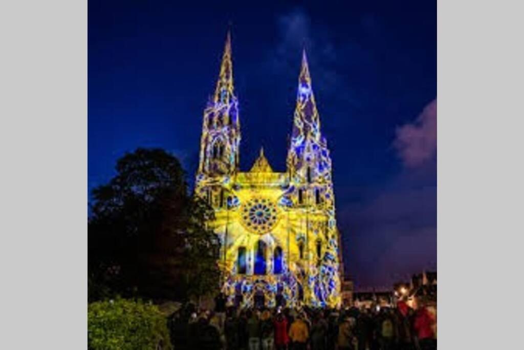 Coeur de Ville, Charmant 2 pieces, Parking/Wifi ! Chartres Extérieur photo