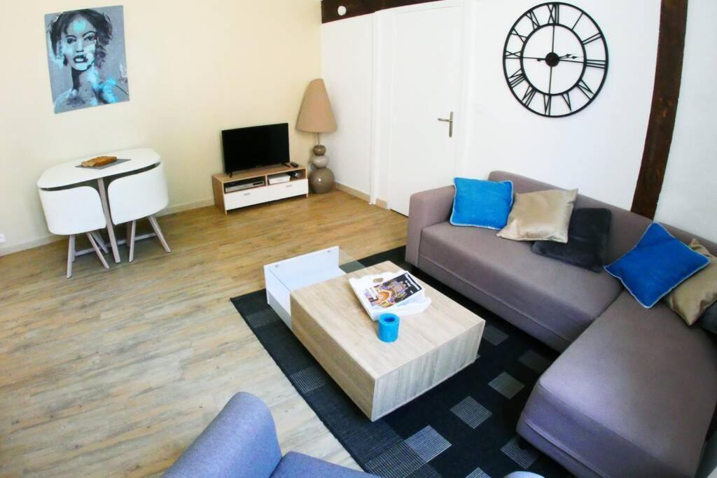 Coeur de Ville, Charmant 2 pieces, Parking/Wifi ! Chartres Extérieur photo